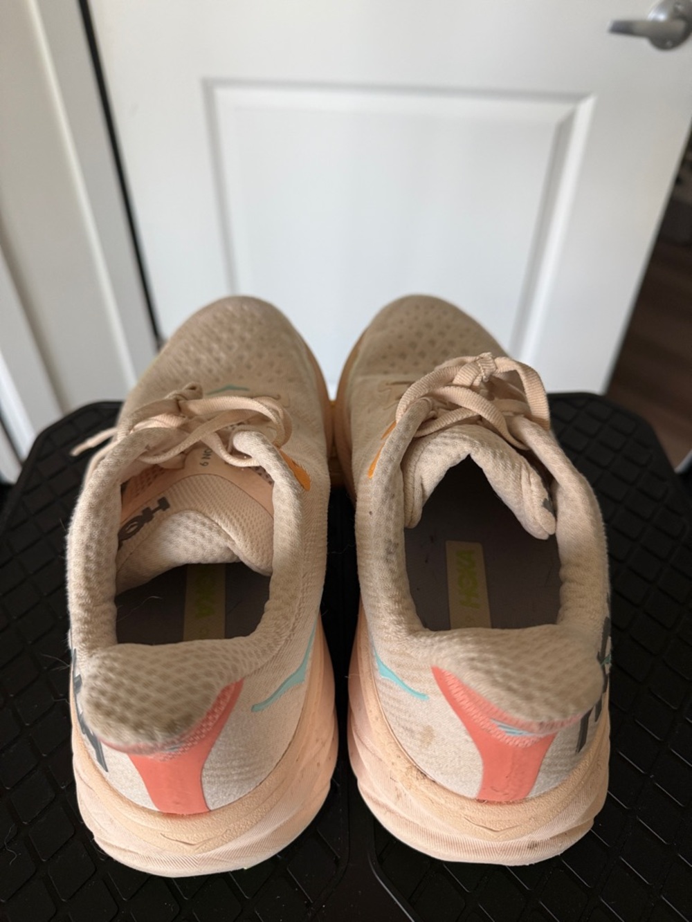 Hoka Clifton Sneakers - Picture 2 of 4